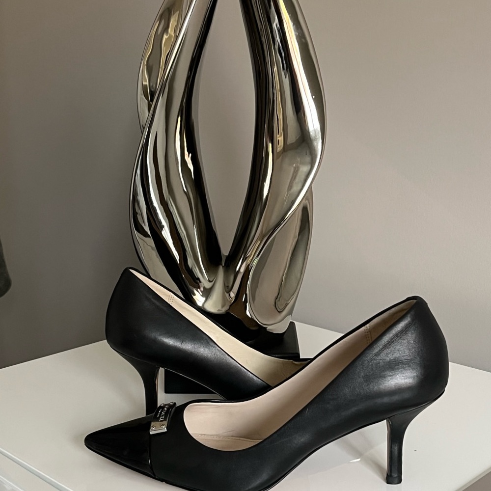 Coach Black leather and patent Zan pumps shoes